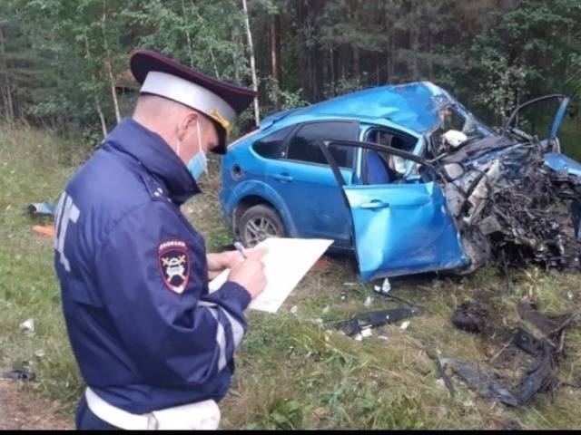 На трассе Челябинск — Екатеринбург погиб водитель иномарки, врезавшейся в КАМАЗ