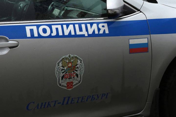 Полиция Петербурга задержала фармацевта, торговавшего баллонами «веселья»