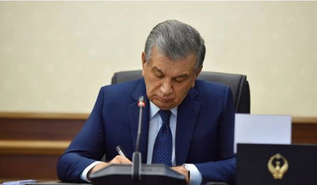 Президент Мирзияев помиловал 215 осужденных