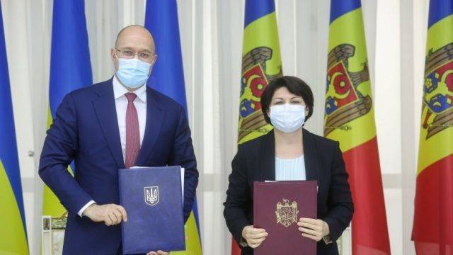 Украина и Молдова договорились об укреплении торговых отношений