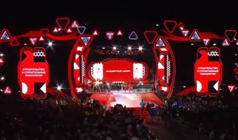 Глава Башкирии выразил уважением молодежи на закрытии Нацфинала WorldSkills Russia