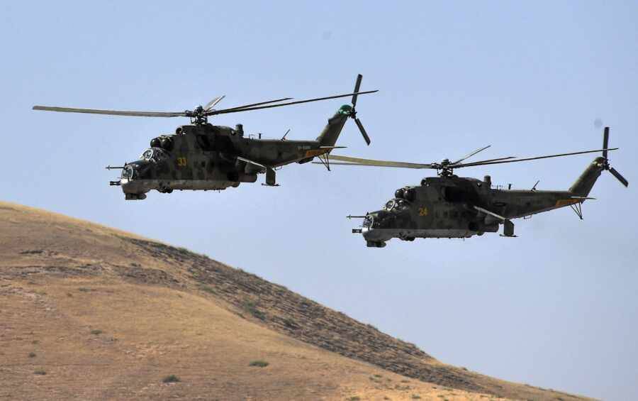Российские вертолеты Ми-8 и Ми-24 переброшены в Таджикистан для учений на границе с Афганистаном