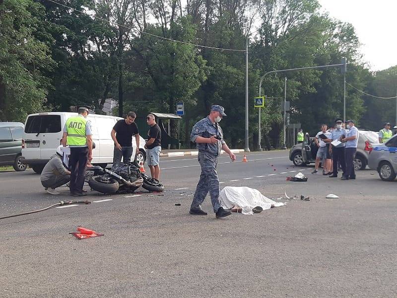 В Смоленске ищут очевидцев смертельного для мотоциклиста ДТП