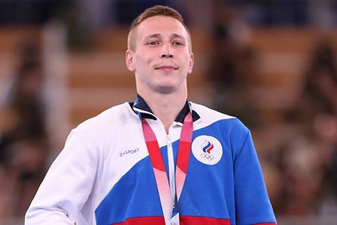 Упущенное золото гимнаста Аблязина и дебют трансгендерной тяжелоатлетки: чем запомнился новый день Олимпиады