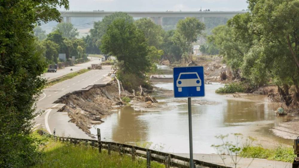 На регионы, которые пострадали от наводнения, снова надвигаются сильные дожди