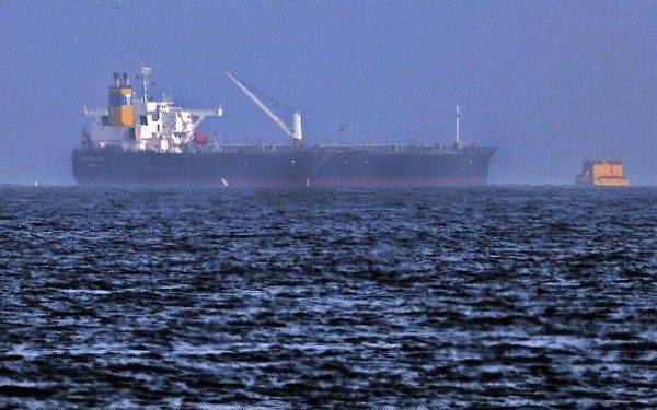 У побережья ОАЭ произошëл очередной инцидент с танкером — UKMTO