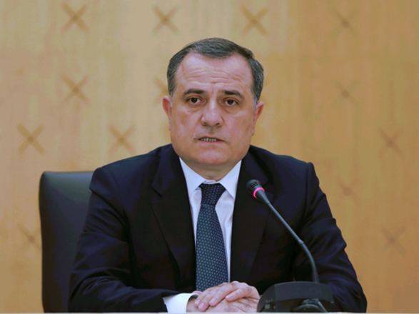 Глава МИД Азербайджана поздравил Турцию с праздником Победы
