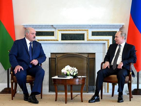 В Кремле анонсировали зимнюю встречу Путина с Лукашенко