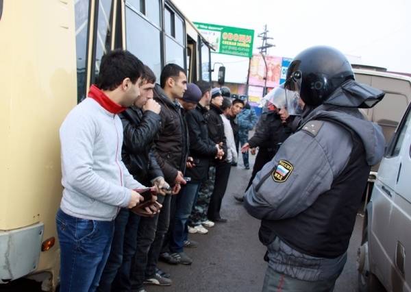В Кремле не рассматривают массовые драки мигрантов как важную проблему