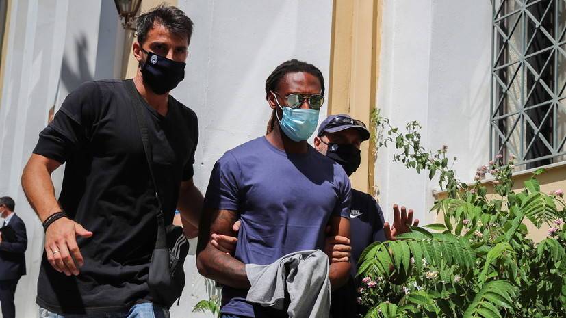 Футболиста «Олимпиакоса» арестовали за изнасилование несовершеннолетней