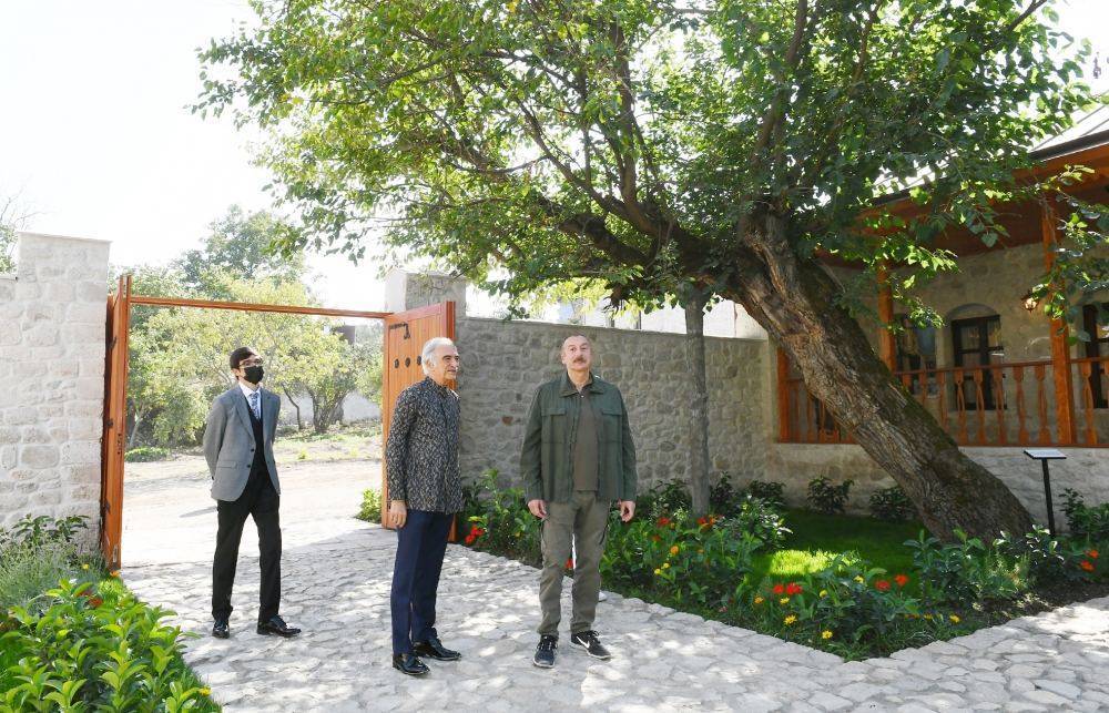 Президент Азербайджана: Полад Бюльбюльоглу восстановил дом своего отца