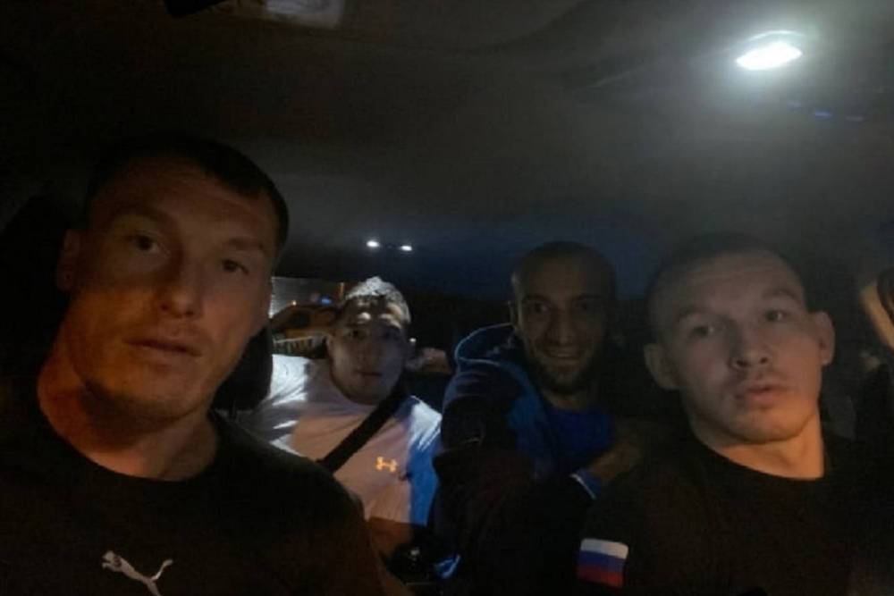 По пути из Твери в Волгоград в ДТП с цементовозом погибли четыре спортсмена
