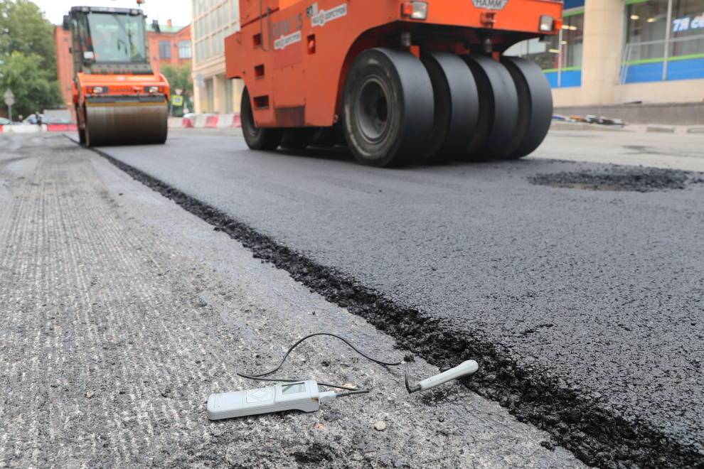 На ремонт дорог в Петербурге попросили еще 8 млрд рублей