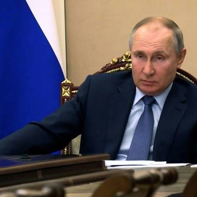 Путин подписал указ о выплате в 15 тыс рублей военным и силовикам