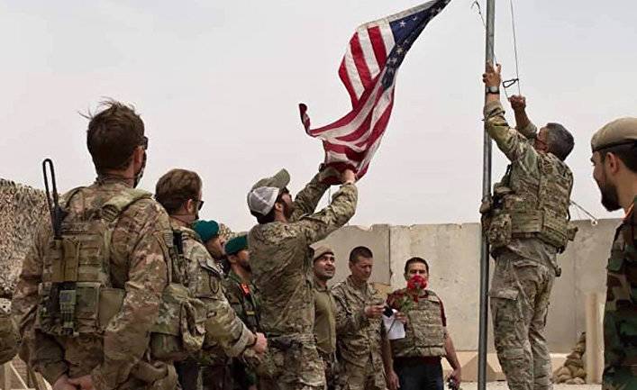Fox News (США): ВС США опубликовали фотографию последнего американского солдата, покидающего Афганистан