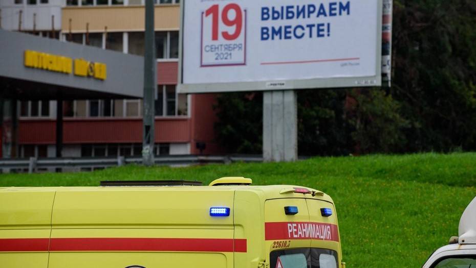 В больницы Петербурга за сутки госпитализировали 175 человек с коронавирусом