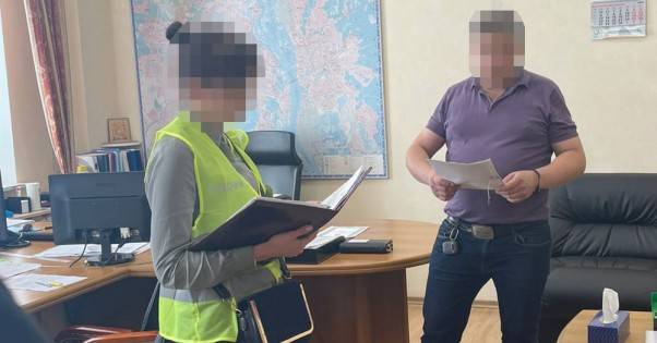 Полиция обыскала КП &quot;Киевжилспецэксплуатация&quot;: расследует воровство на ремонтах подъездов