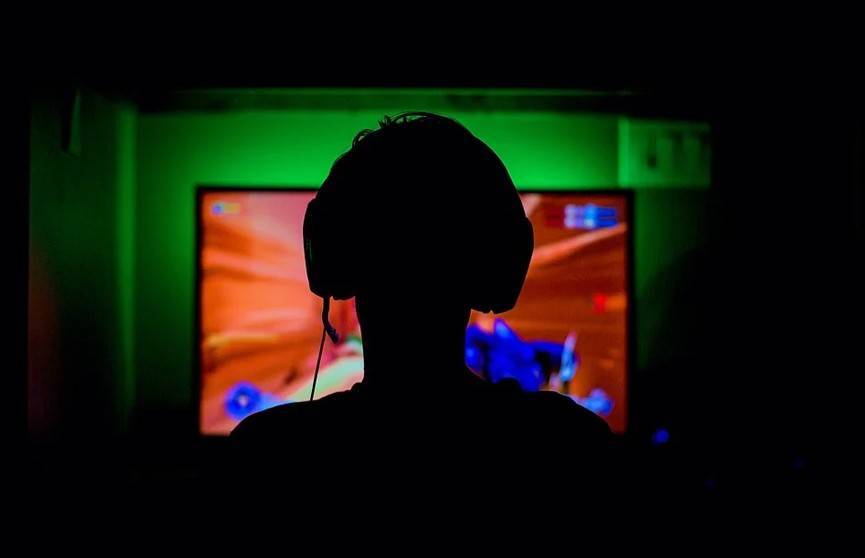 Власти Китая запретили детям играть в видеоигры дольше трех часов в неделю
