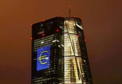Член руководства ЕЦБ: приступать к сокращению скупки активов надо уже в 4 квартале - Bloomberg