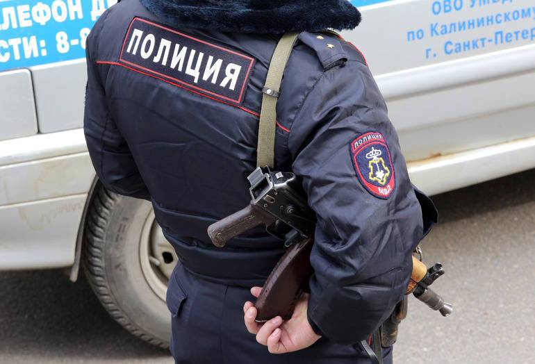 Неплательщика алиментов задержали в центре Петербурга