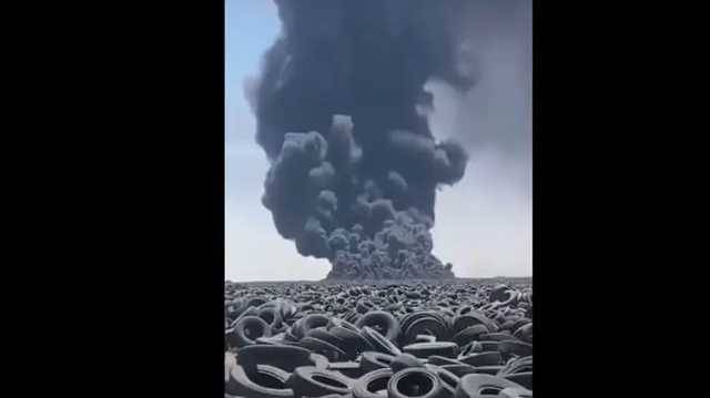 В Кувейте загорелась самая большая в мире свалка покрышек