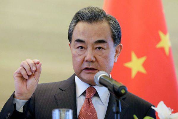 Глава МИД КНР заявил о продолжении экономического и морского сотрудничества