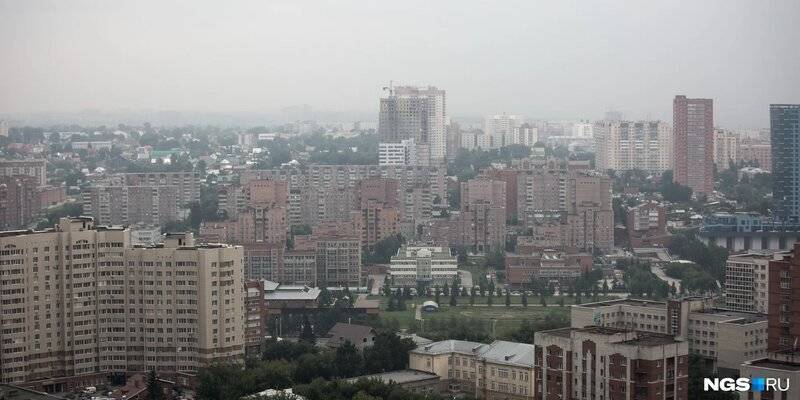 Жители Новосибирска вновь жалуются на неприятный запах в центре города