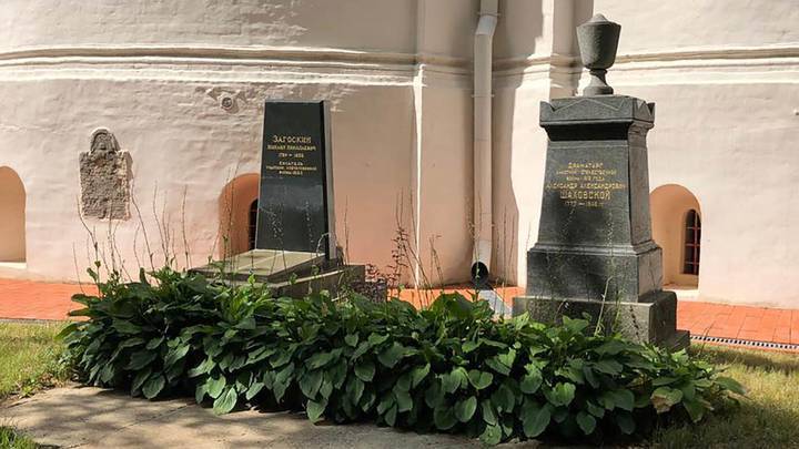 Надгробие Михаила Загоскина на Новодевичьем кладбище отреставрируют