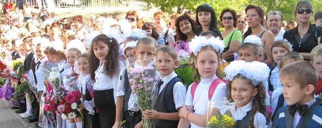 В школы Дзержинска отправятся более 2300 первоклассников в новом учебном году