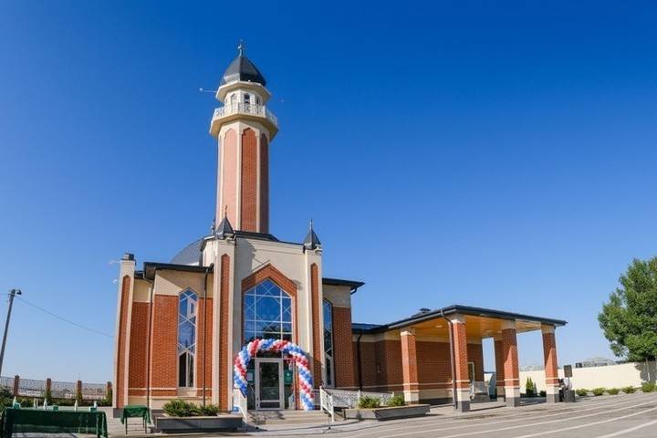 В селе Осыпной бугор открыли новую мечеть
