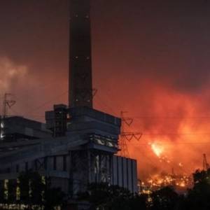 В Турции удалось предотвратить пожар на электростанции. Видео
