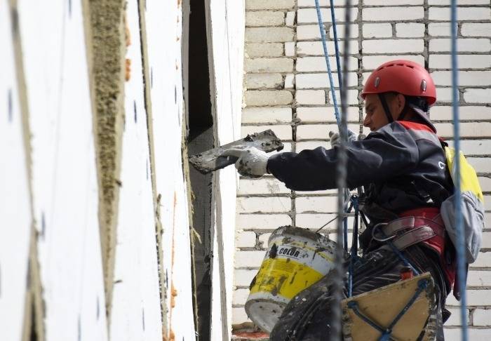 Минстрой: около 50 тыс. жилых домов капитально отремонтируют в России в 2021 году