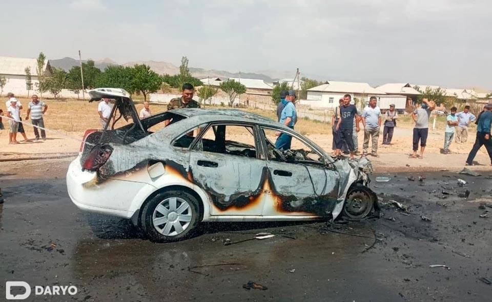 Четыре человека сгорели в авто в результате аварии в Кашкадарье