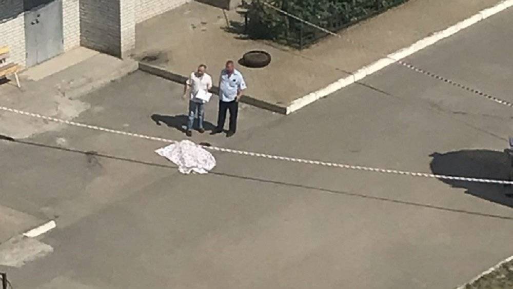 В Ростове-на-Дону 13-летняя девушка погибла, упав с балкона девятиэтажки 5 августа