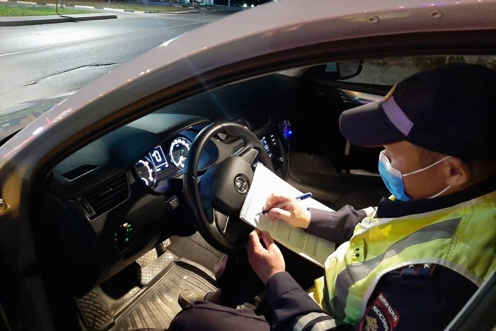 На Солотчинском шоссе в Рязани на задержали пьяного водителя Renault