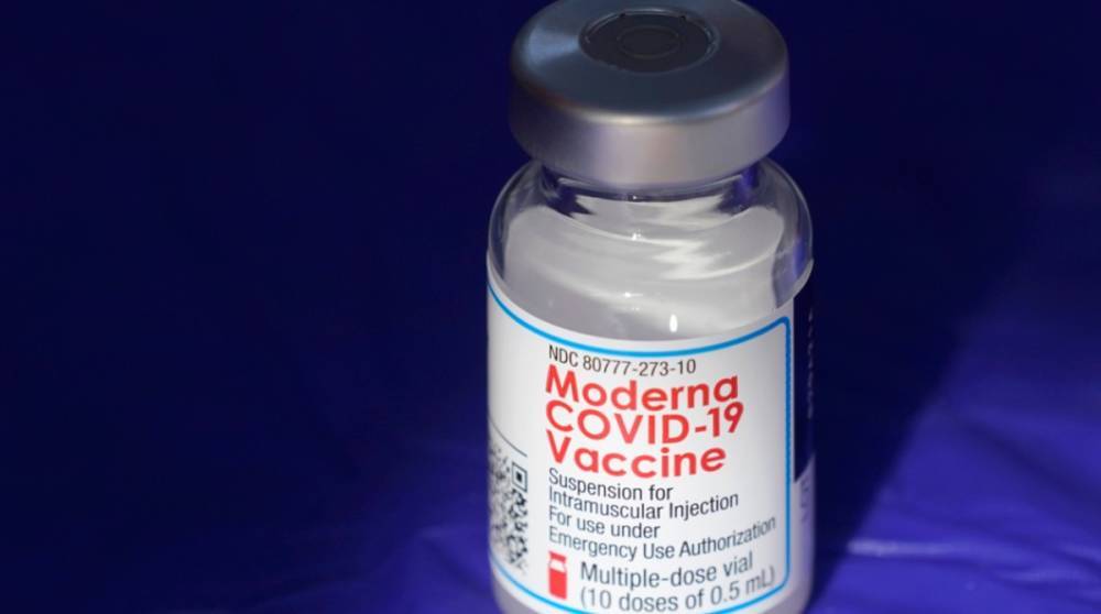 В компании Moderna заявили о необходимости третьей дозы вакцины