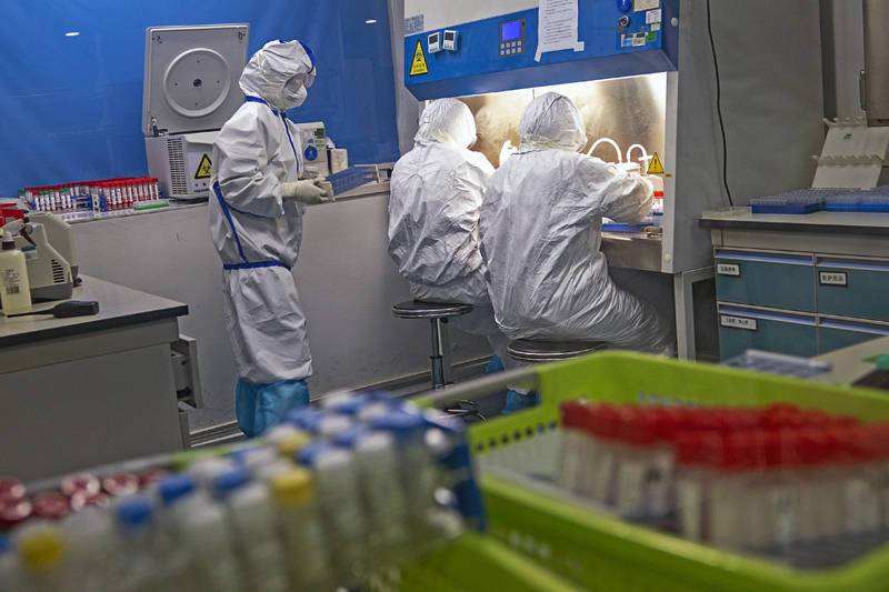США добыли секретные данные о вирусах в лаборатории в Ухане