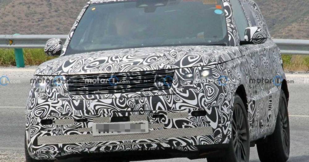 Range Rover нового поколения: на тесты вывели гибридную версию