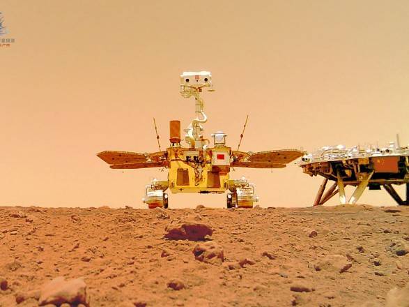 Китайский марсоход преодолел более 800 метров поверхностью Марса