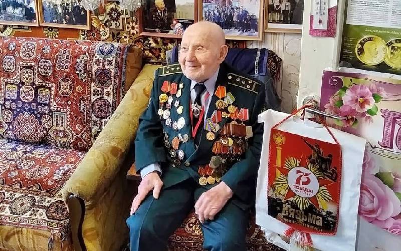 В Смоленской области ветеран Великой Отечественной войны Иван Соколов отметил 100-летие
