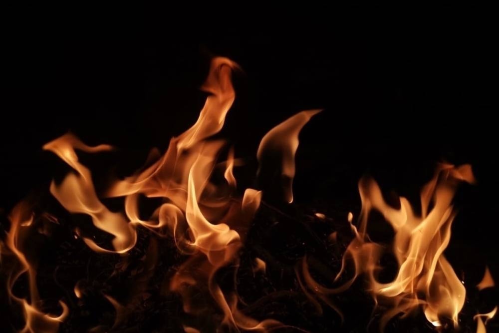 На пожаре в Плавске 64-летняя женщина получила ожоги