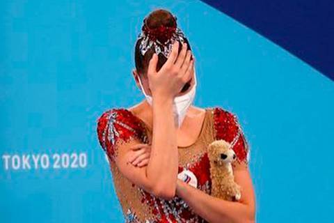 "Убийство спорта": как в России отреагировали на судейский скандал вокруг выступления Дины Авериной на Олимпиаде-2020