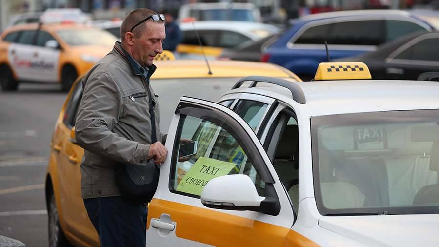 Минцифры предложил собирать биометрию у водителей такси и каршеринга