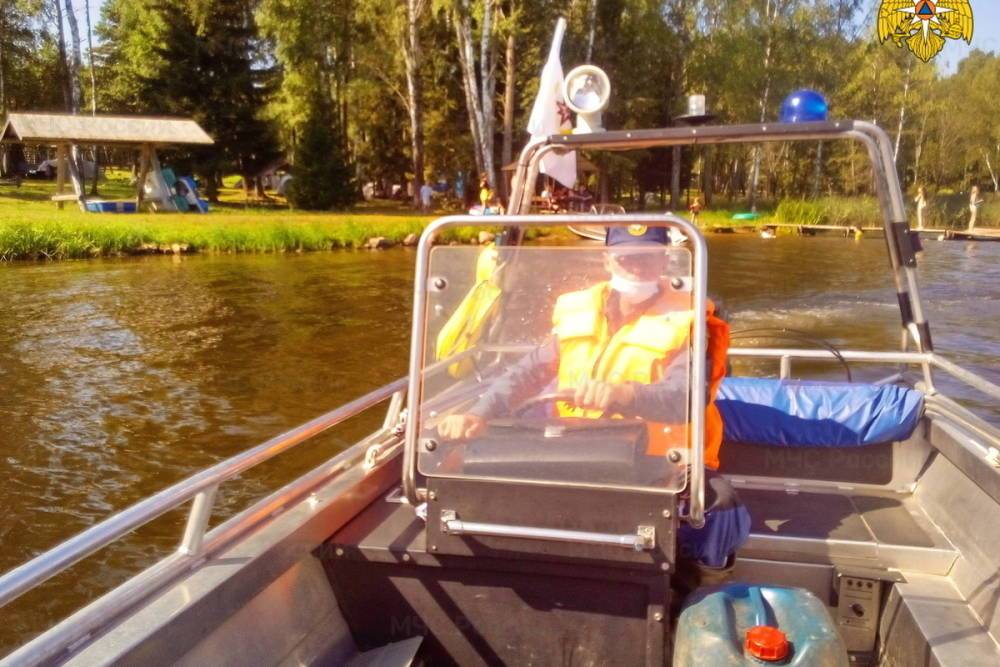 Инспекторы ГИМС проверили озера и реки в пяти районах Смоленщины