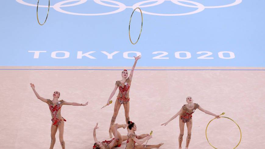 Российские гимнастки взяли серебро Олимпиады в Токио в групповом многоборье