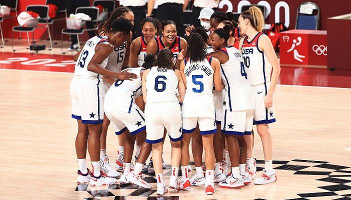 Женская сборная США выиграла олимпийский турнир по баскетболу