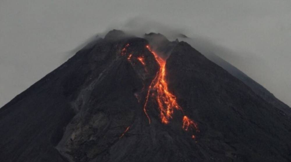 В Индонезии вновь проснулся вулкан Мерапи