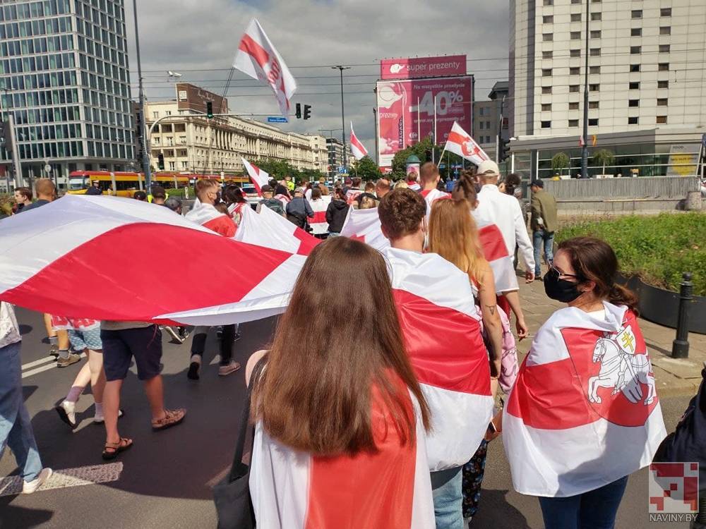Фотофакт. В Варшаве прошло шествие в память о событиях августа-2020 в Беларуси
