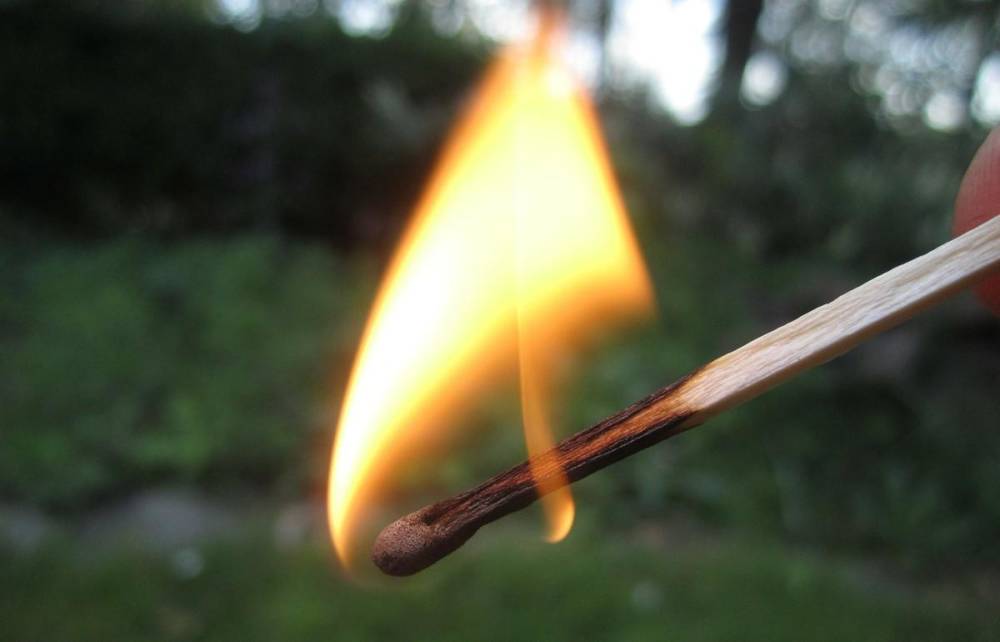 В Тверской области мужчина разжигал уличную печь и обжег 15-летнего сына