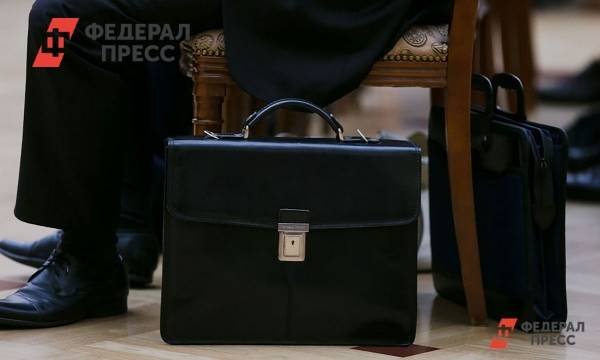 В Архангельске экс-директора имущественного департамента обвинили в получении взятки